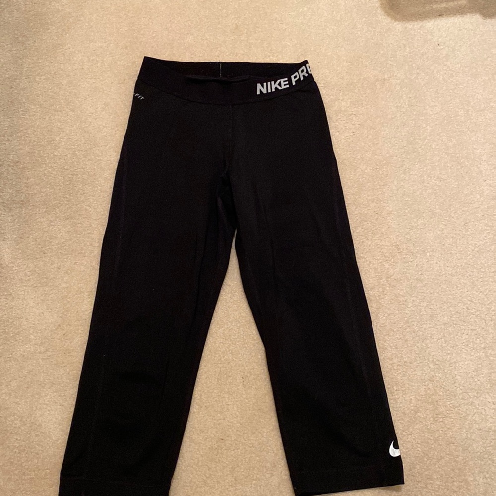 Nike pro leggings. Black. Size small. Good condition.